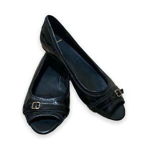𝅺Cole Haan Patent Leather Peep Toe Flats Shoes Buckle Black Women’s Size 8 B